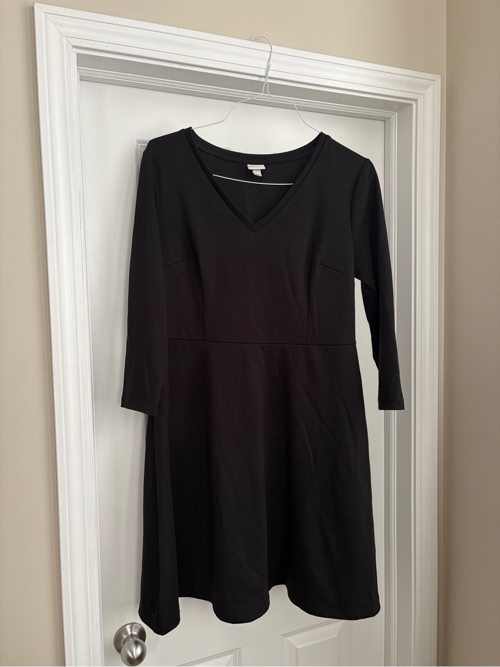 Merona V-Neck Fit and Flare Quarter Sleeve Black Dress Women’s Large